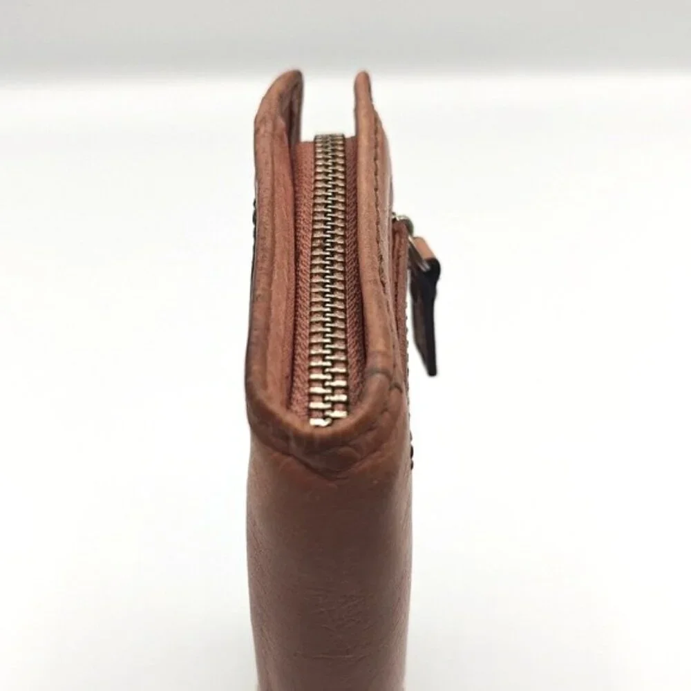 Fossil Maddox Continental Wallet Tan Leather Zip Around